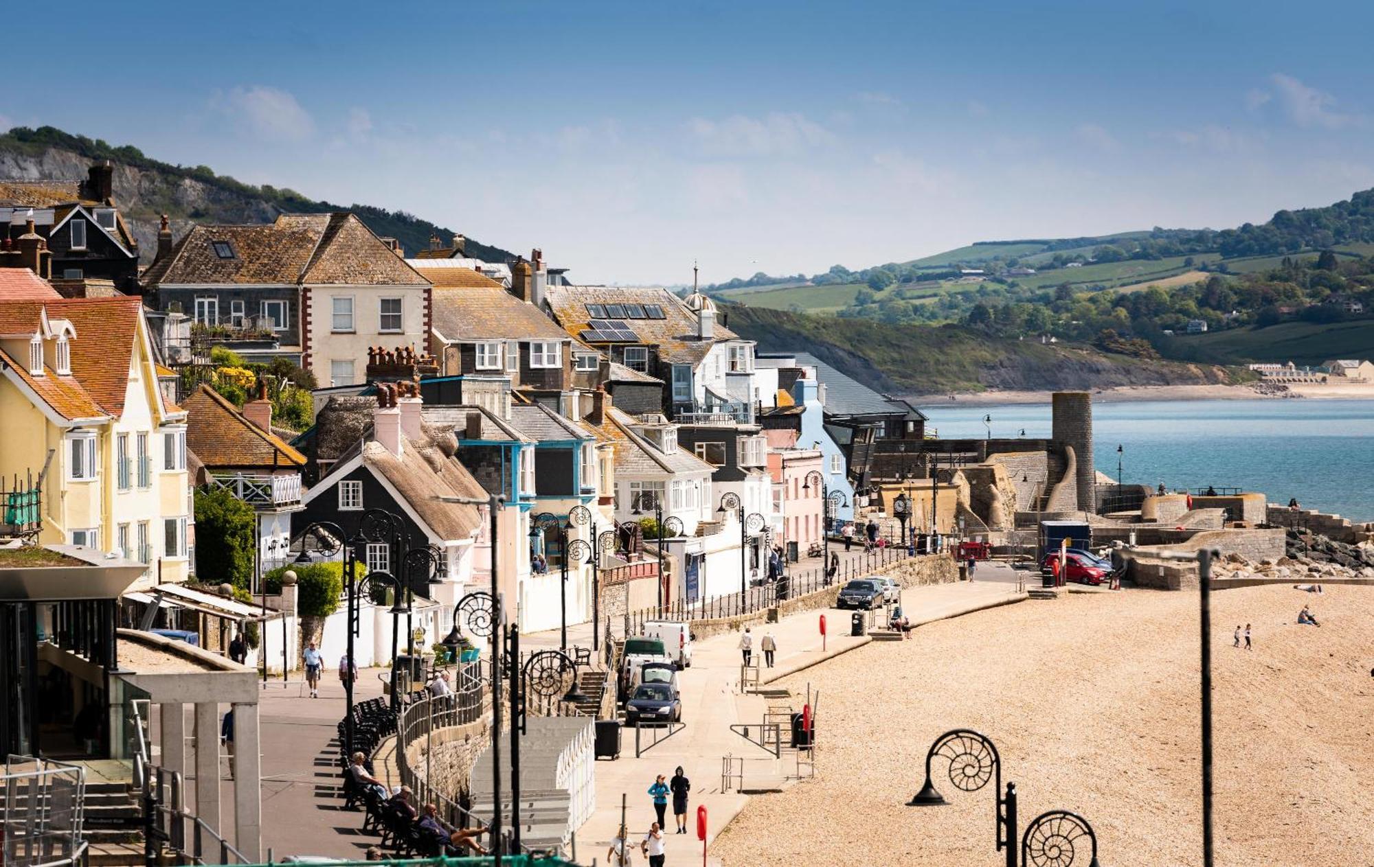 Gorgeous Boutique Flat Sleeps 2 In Lyme Regis Villa Kültér fotó