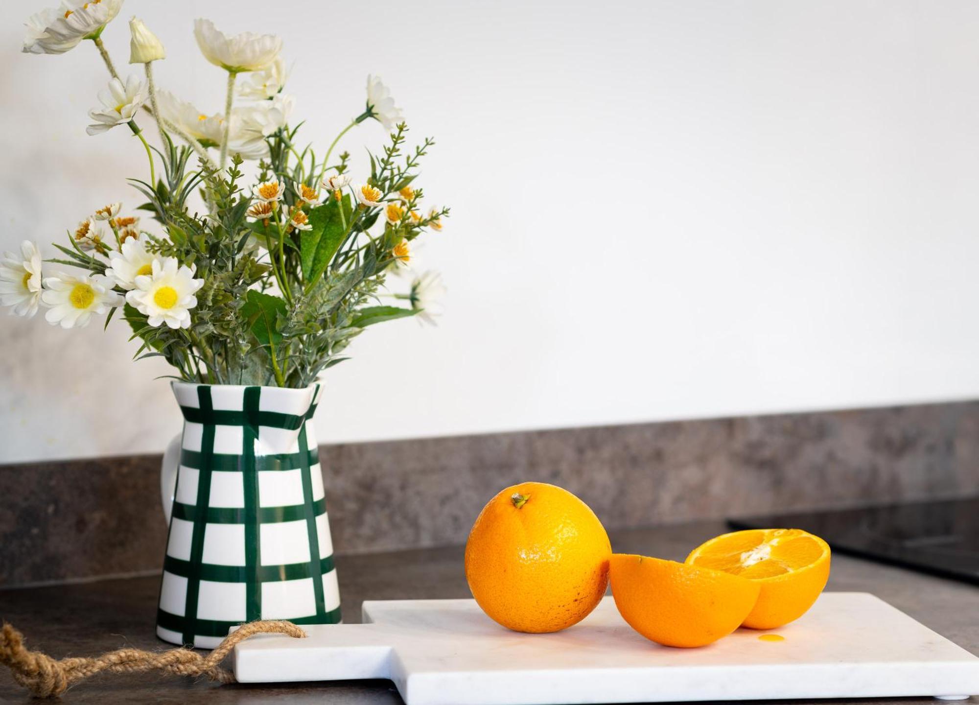Gorgeous Boutique Flat Sleeps 2 In Lyme Regis Villa Kültér fotó