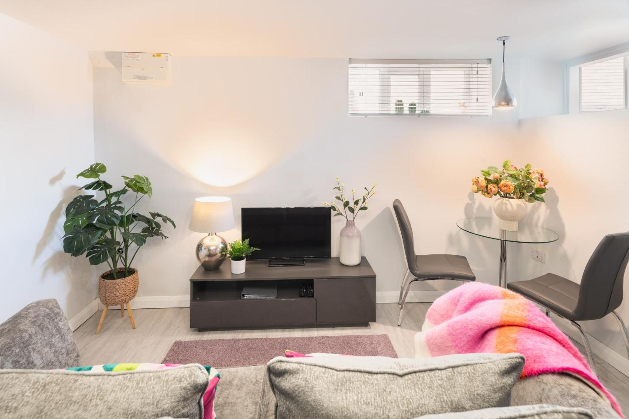 Gorgeous Boutique Flat Sleeps 2 In Lyme Regis Villa Kültér fotó