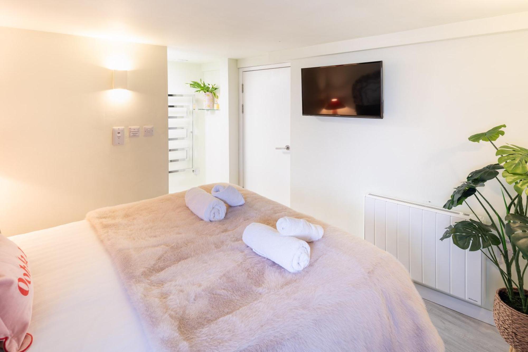 Gorgeous Boutique Flat Sleeps 2 In Lyme Regis Villa Kültér fotó